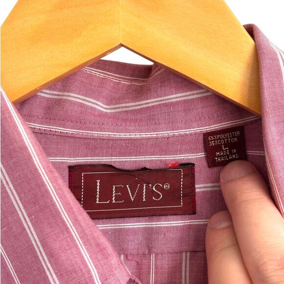 Vintage Levi’s Pink Stripe Shirt – Y2K Button-Up Style - Picture 3 of 7